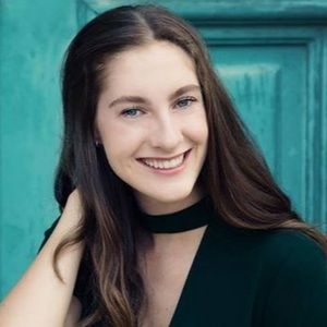 Meet your Posher, Abigail